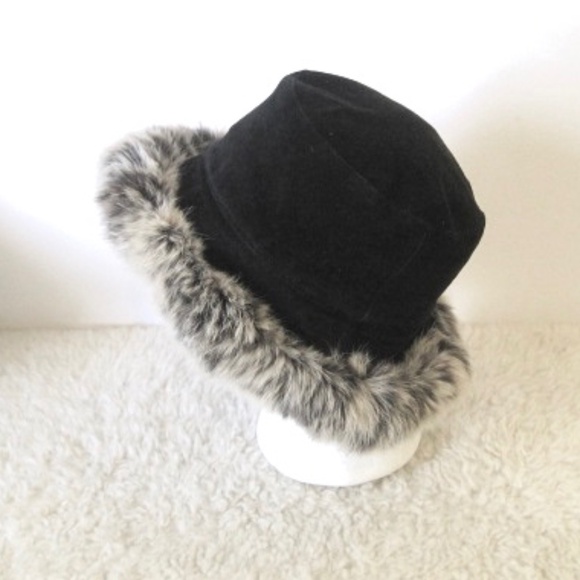 Vintage Danier Suede Bucket Hat With Fur Trim - Picture 3 of 11